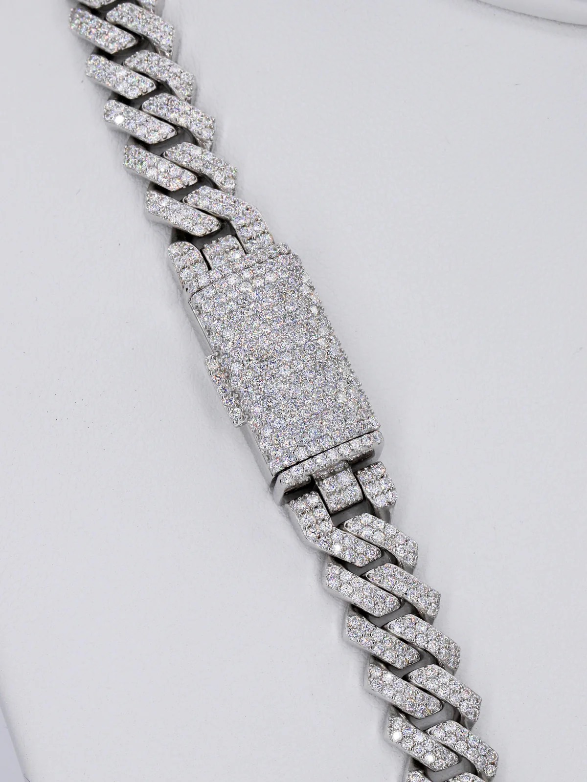  || Moissanite Diamond || PABOIA